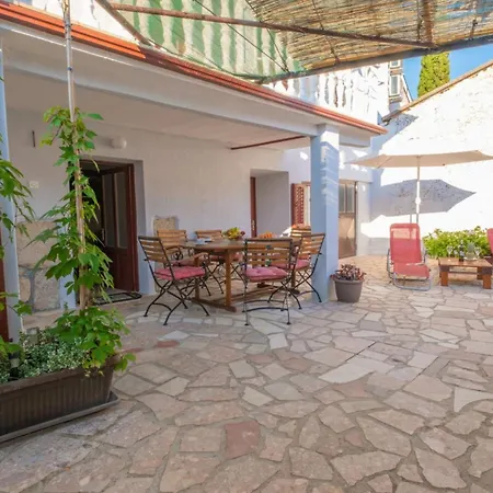 Three Bedroom Σπίτι διακοπών Tribalj (Primorsko-Goranska)